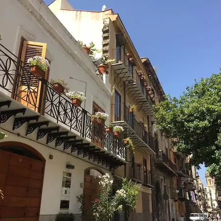 Historical Penthause Ballaro With View Palermo Exterior photo